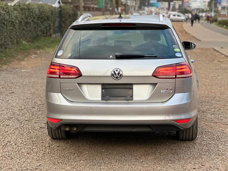 
								Volkswagen Golf full									