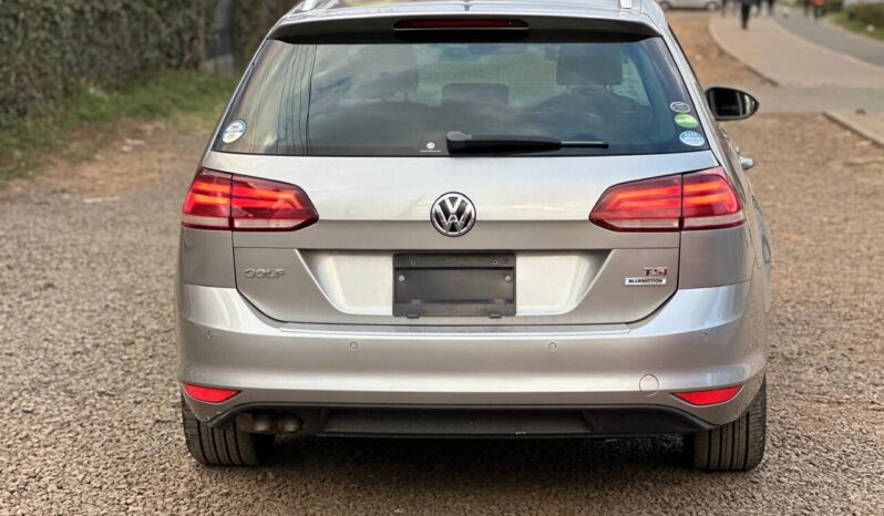 
								Volkswagen Golf full									