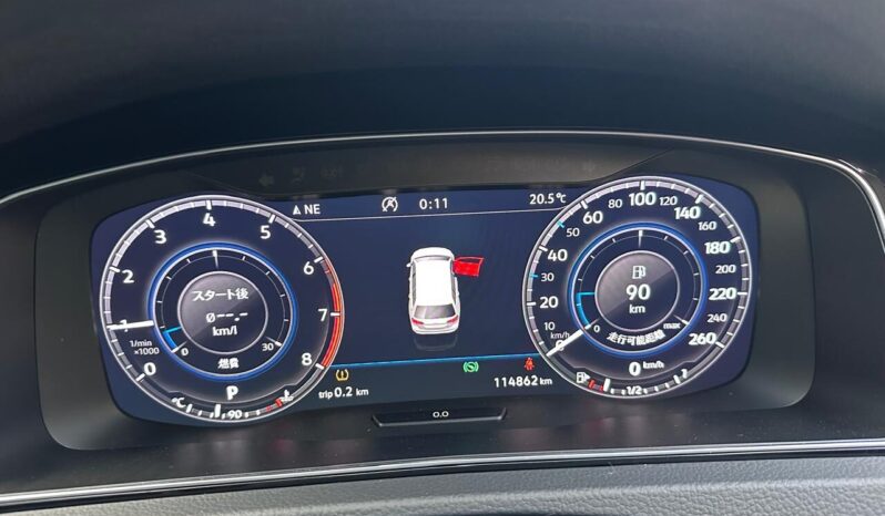 
								Volkswagen Golf full									