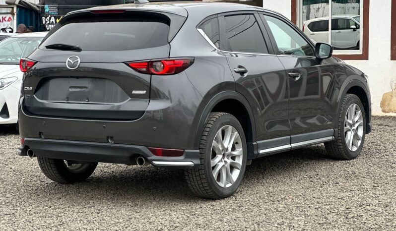 
								Mazda CX-5 full									