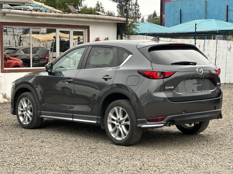 
								Mazda CX-5 full									