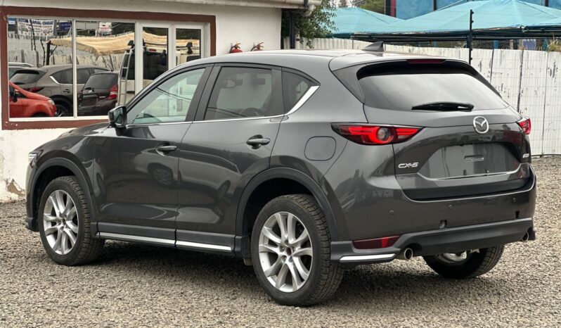
								Mazda CX-5 full									