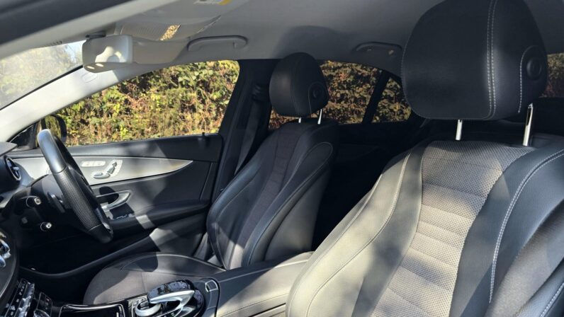 
								Mercedes Benz E200 full									