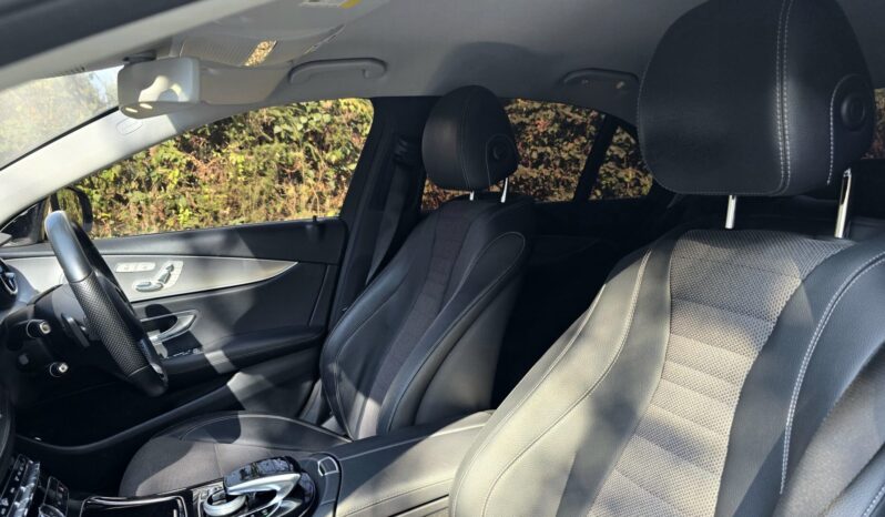 
								Mercedes Benz E200 full									