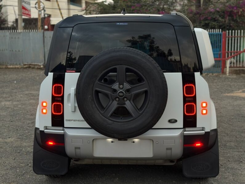 
								Land Rover Defender 110 full									