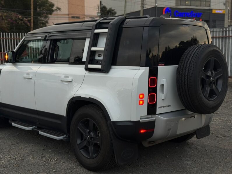 
								Land Rover Defender 110 full									