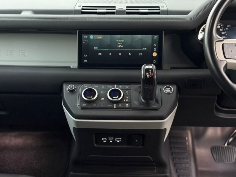 
								Land Rover Defender 110 full									