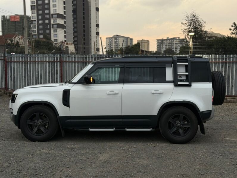 
								Land Rover Defender 110 full									