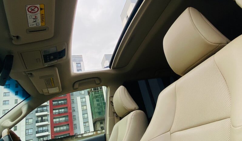 
								Toyota Land Cruiser Prado TX full									