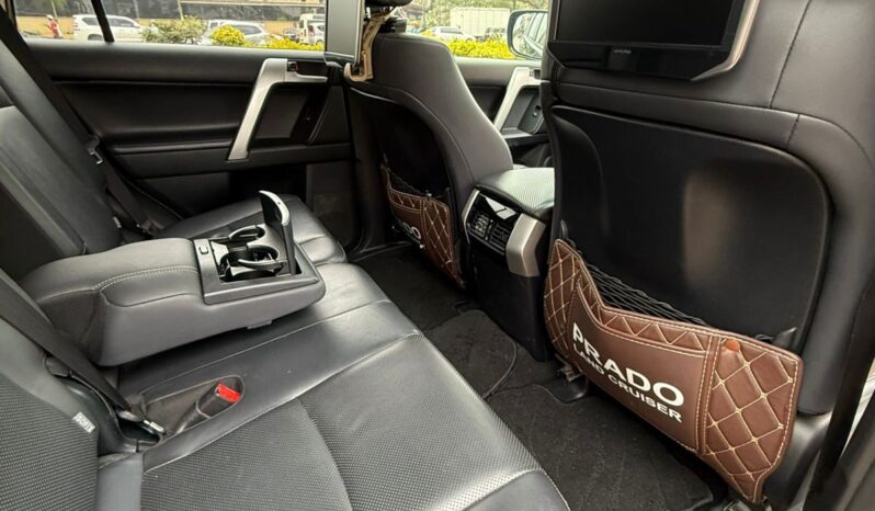 
								Toyota Land Cruiser Prado TX-L full									