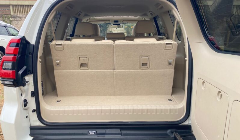 
								Toyota Land Cruiser Prado TX full									