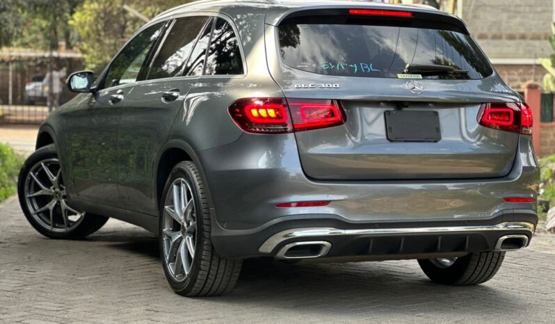 
								Mercedes Benz GLC 300 full									