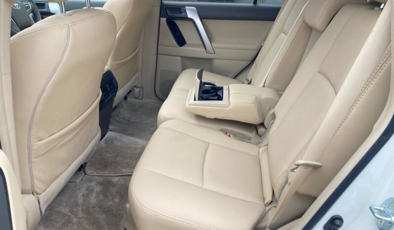 
								Toyota Land Cruiser Prado TX full									