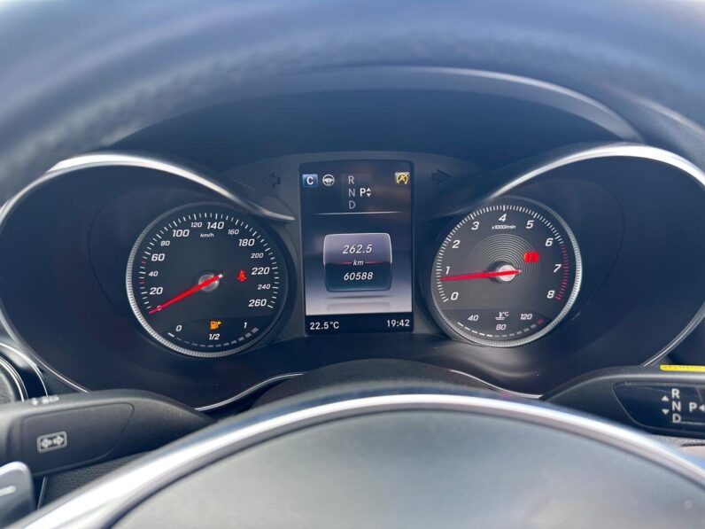 
								Mercedes Benz C200 full									