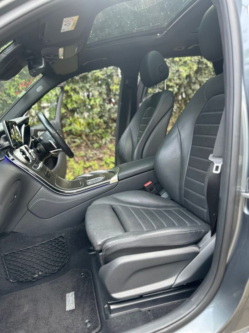 
								Mercedes Benz GLC 300 full									