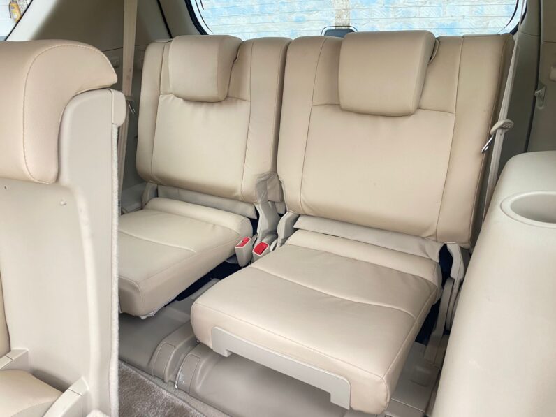 
								Toyota Land Cruiser Prado TX full									