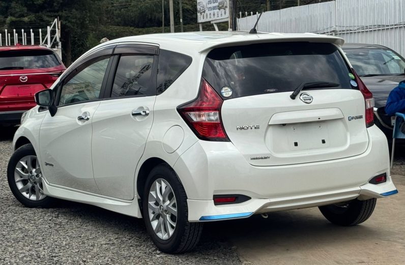 
								Nissan Note Epower full									