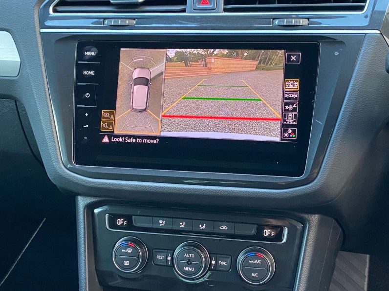 
								Volkswagen Tiguan full									