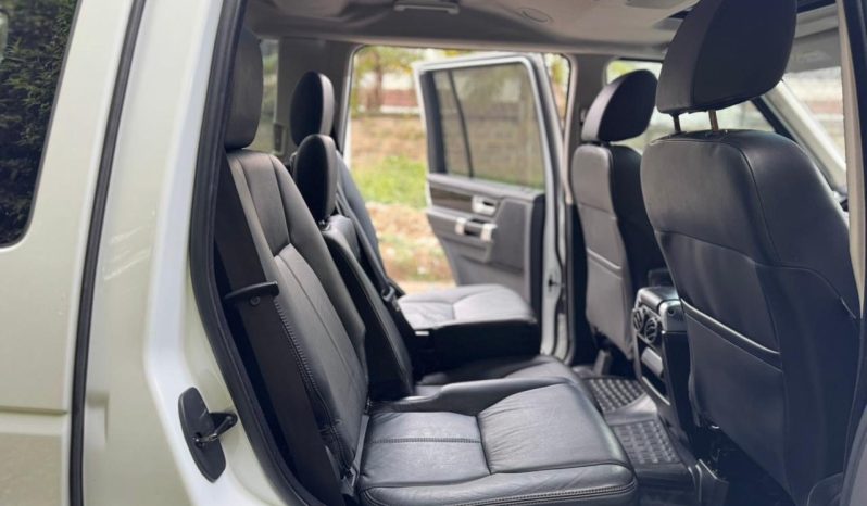 
								Land Rover Discovery full									