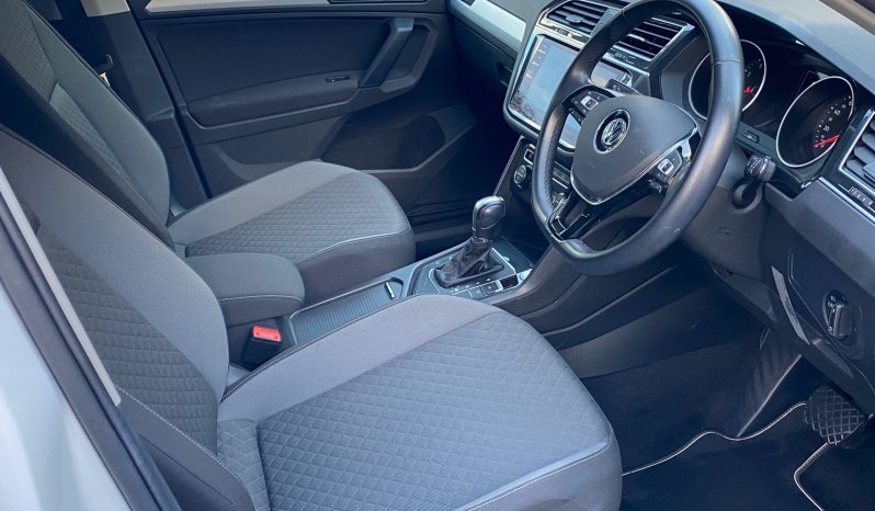 
								Volkswagen Tiguan full									