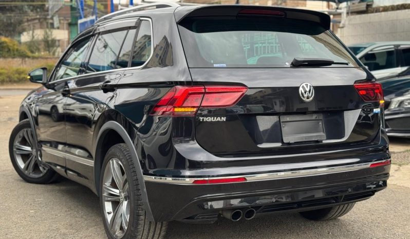 
								Volkswagen Tiguan R-line full									