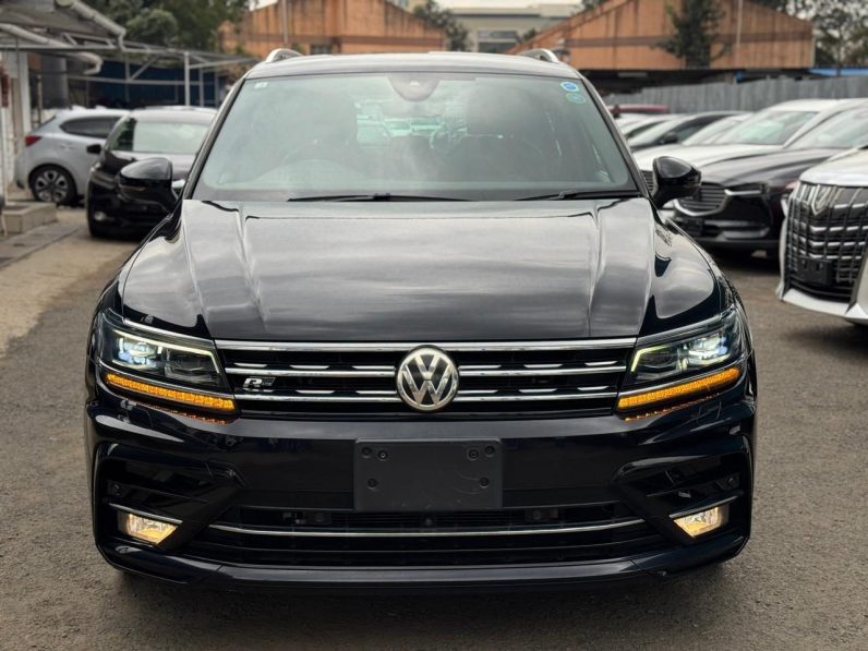 
								Volkswagen Tiguan R-line full									