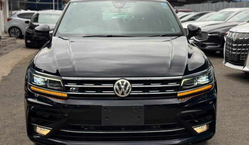 
								Volkswagen Tiguan R-line full									