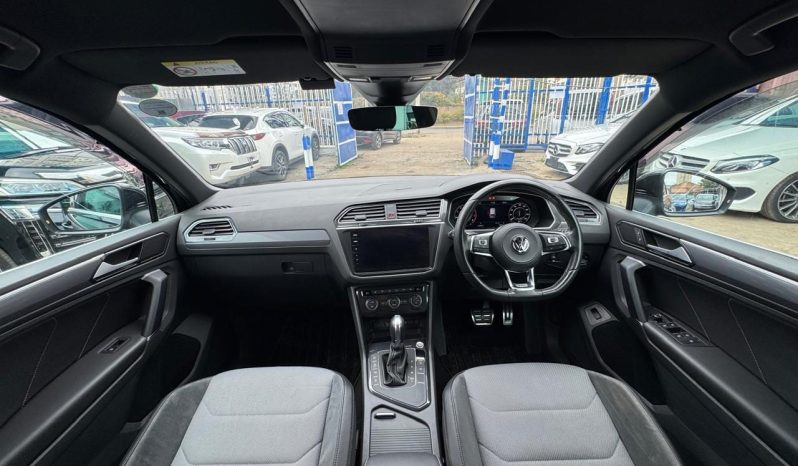 
								Volkswagen Tiguan R-line full									