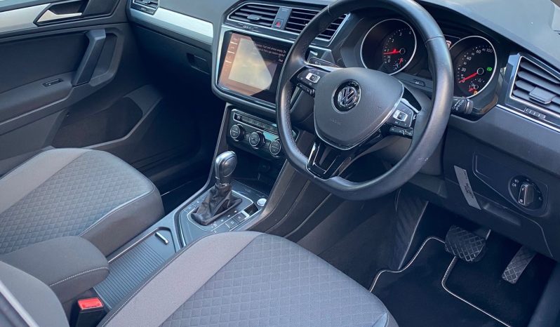 
								Volkswagen Tiguan full									