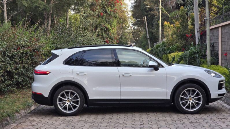 
								Porsche Cayenne full									