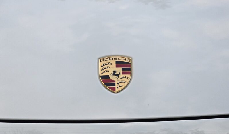 
								Porsche Cayenne full									