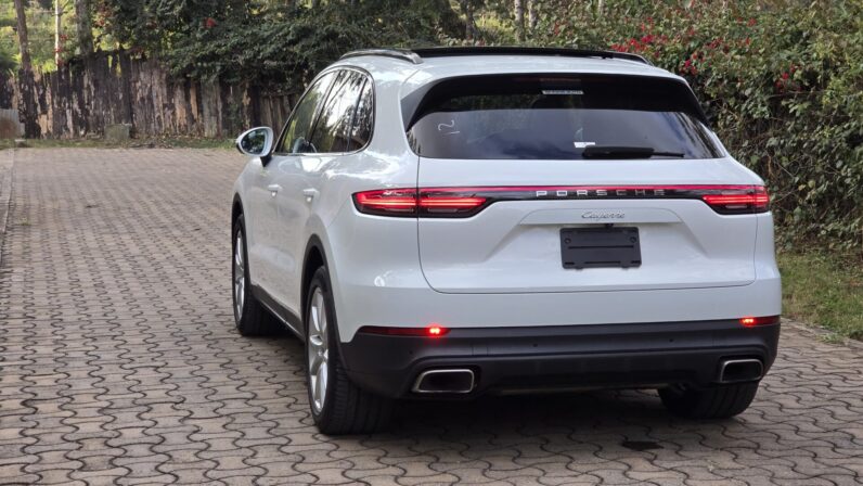 
								Porsche Cayenne full									