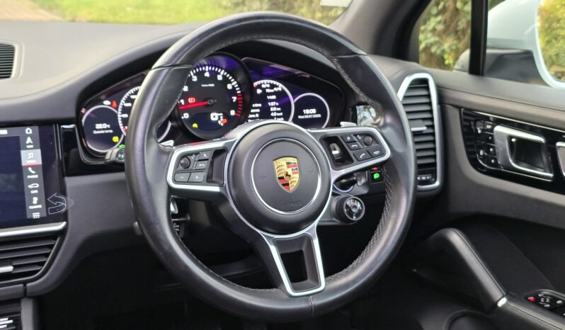 
								Porsche Cayenne full									
