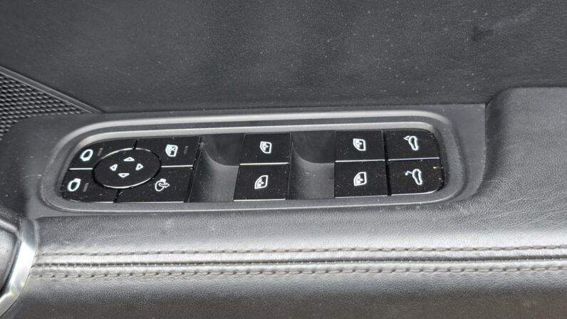 
								Porsche Cayenne full									