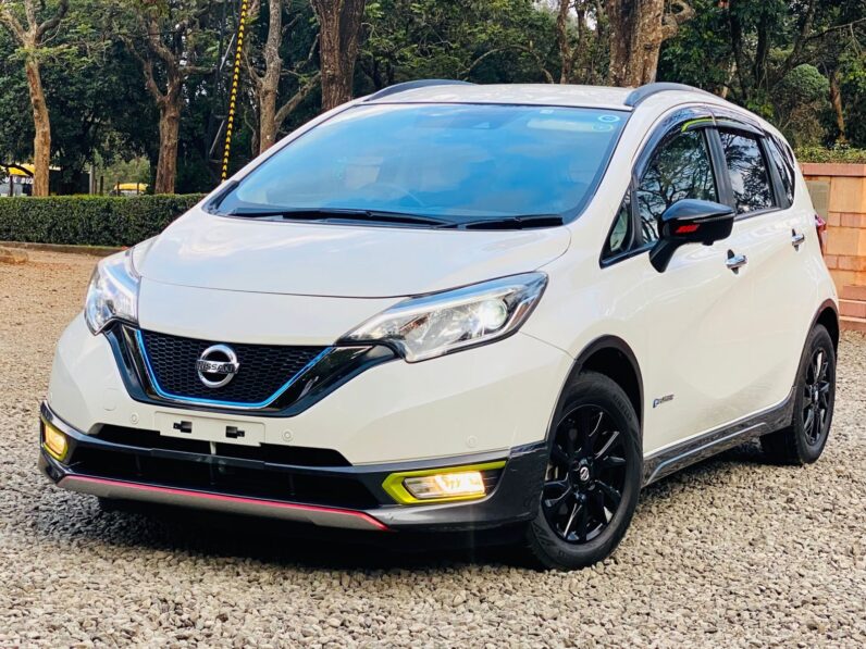 
								Nissan Note full									