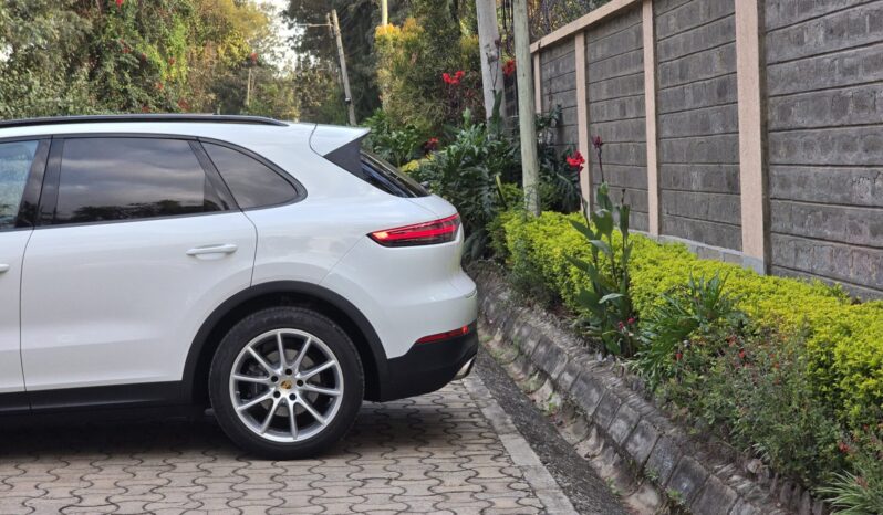 
								Porsche Cayenne full									