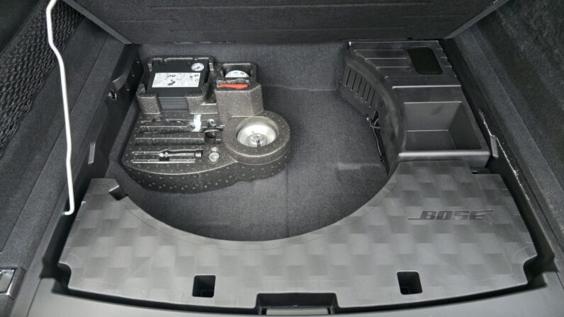 
								Porsche Cayenne full									