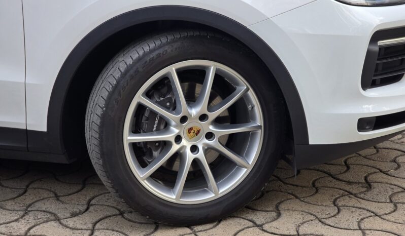 
								Porsche Cayenne full									