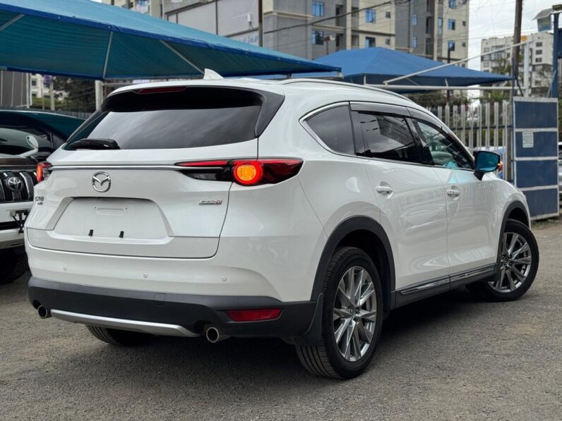 
								Mazda CX-8 full									