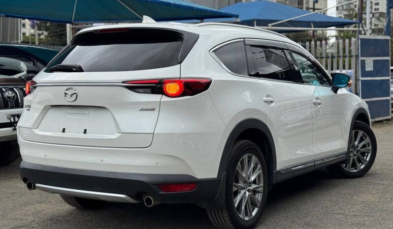 
								Mazda CX-8 full									