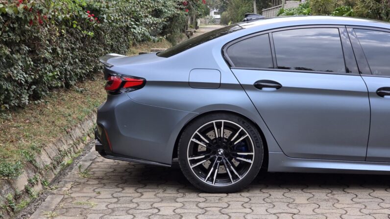 
								BMW M5 full									