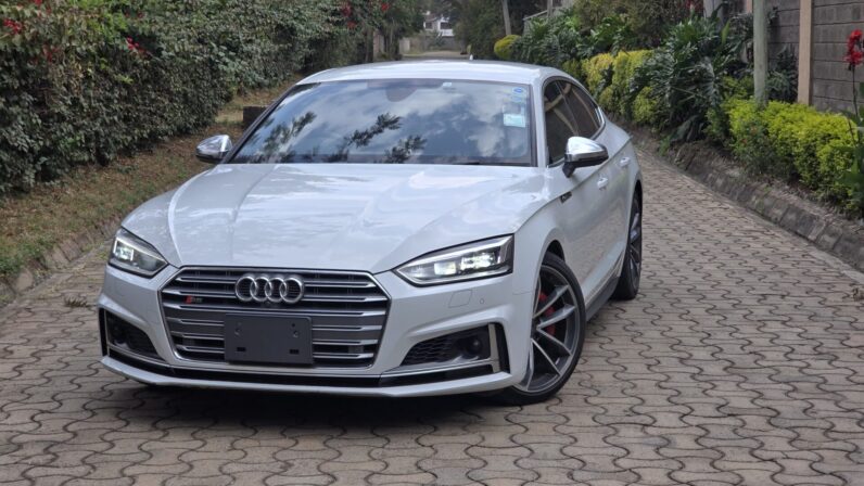
								Audi S5 full									