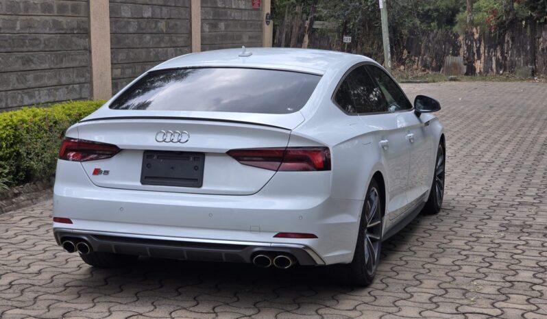 
								Audi S5 full									