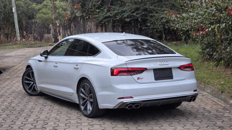
								Audi S5 full									