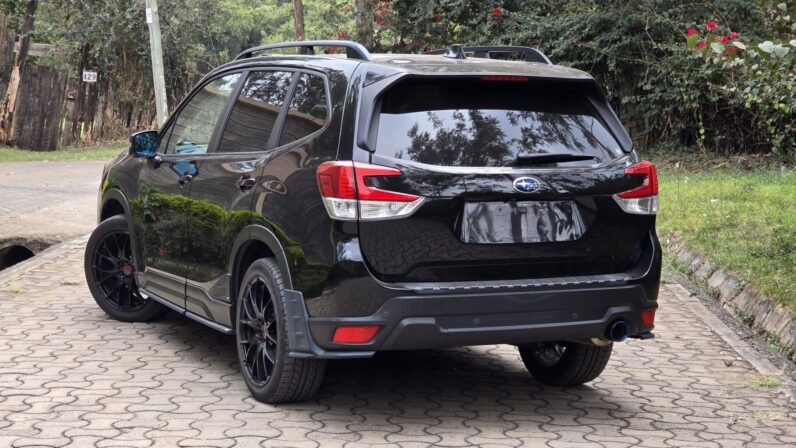 
								Subaru Forester full									