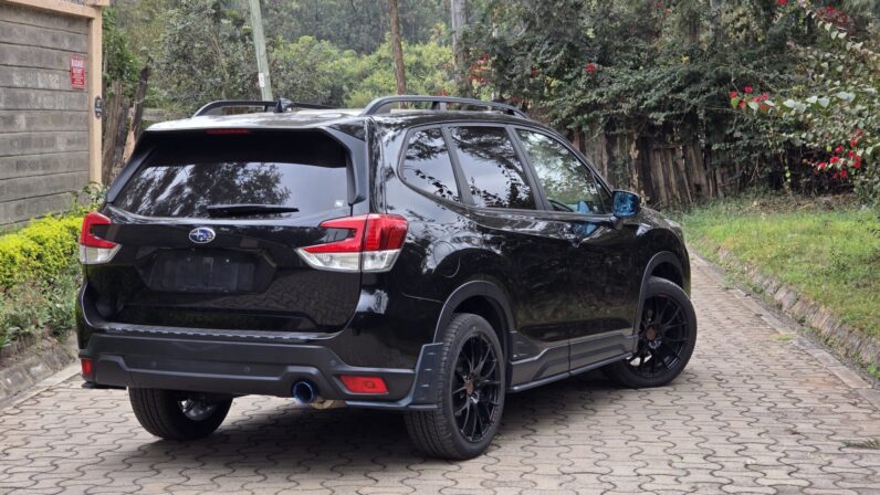 
								Subaru Forester full									