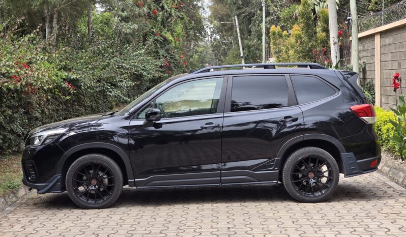 
								Subaru Forester full									