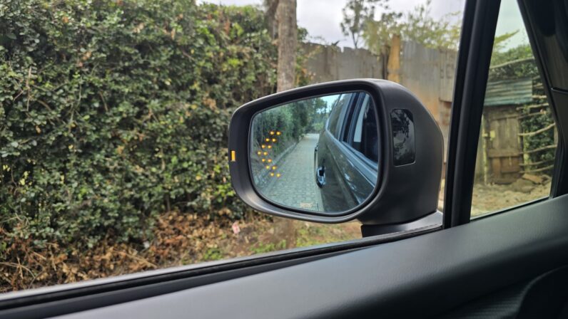 
								Subaru Forester full									