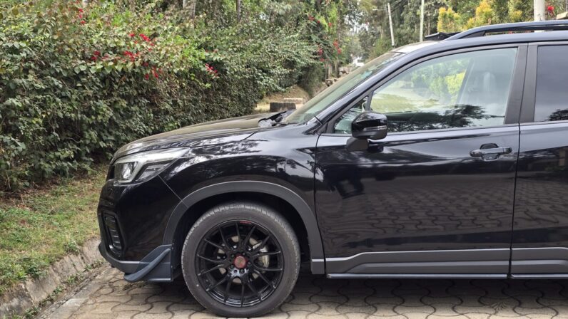 
								Subaru Forester full									