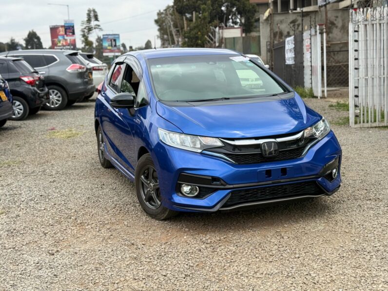 
								Honda Fit full									